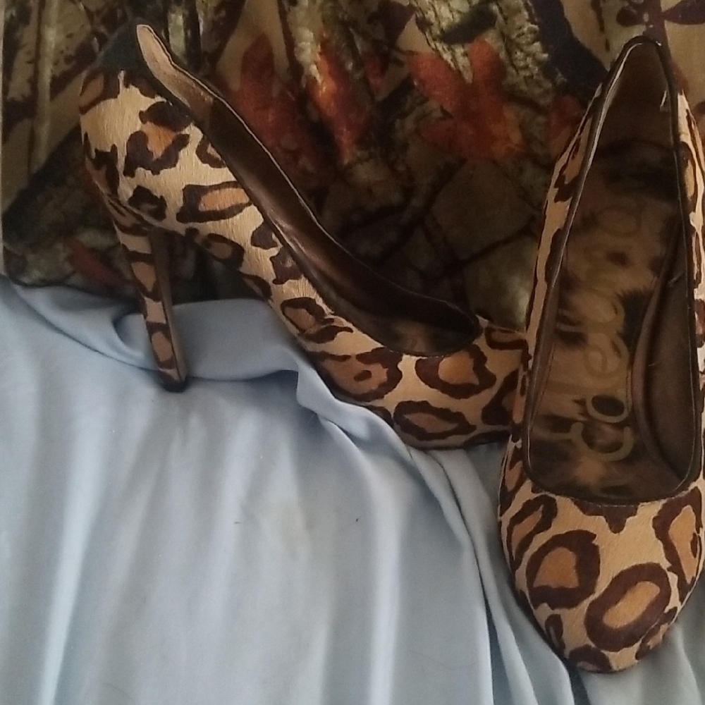 Sam Edelman Brown and Tan Leopard Print Heels